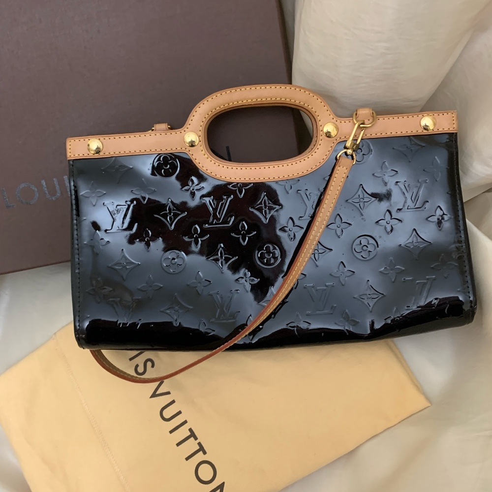 LOUIS VUITTON
Vernis Roxbury Drive Amarante - Picture 15 of 16